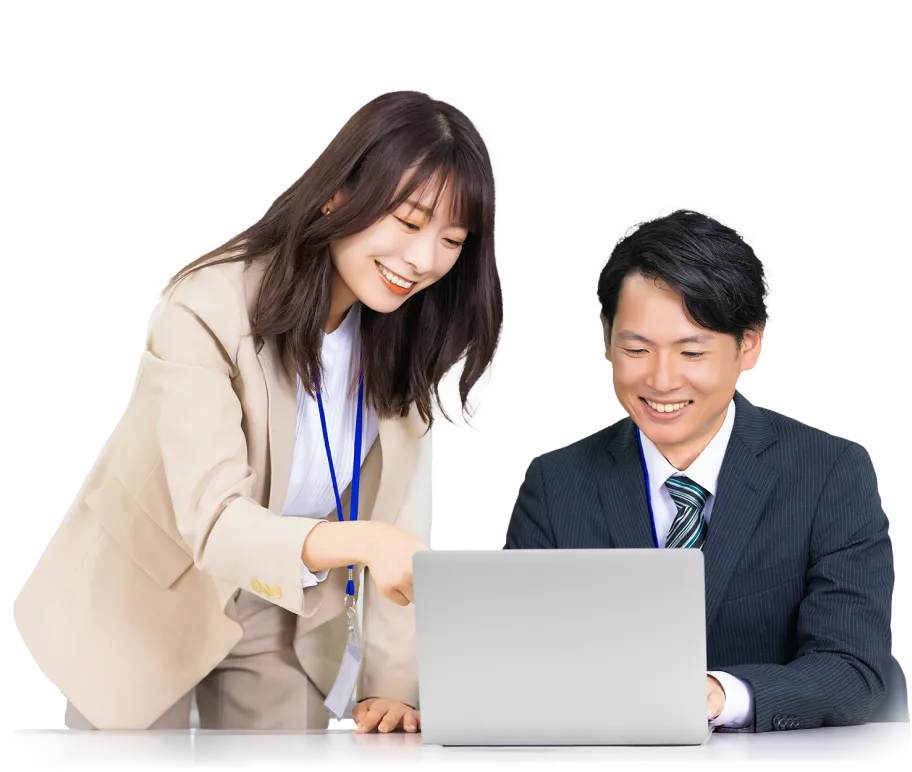 パソコンを操作する二人の男女