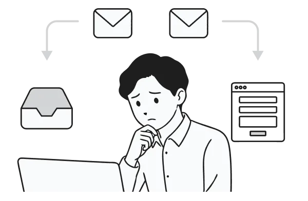 メールとフォームに分かれて届く問い合わせの確認に手間取る様子
